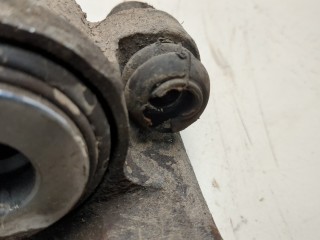 Суппорт левый задний, ориг. номер 5093279AA, Jeep Liberty 2004-2007