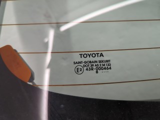 Крышка (дверь) багажника, ориг. номер 670050D030, Toyota Yaris 2005-2009