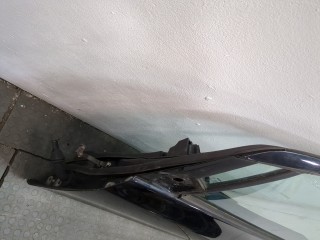 Замок двери левый передний, Toyota Yaris 2005-2009