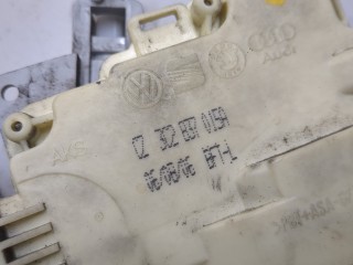 Замок двери левый передний, Volkswagen Passat 2005-2010