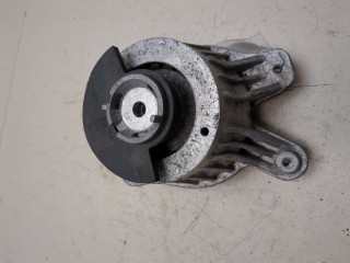 Подушка крепления двигателя, ориг. номер A2052400300, Mercedes C W205 2014-2018