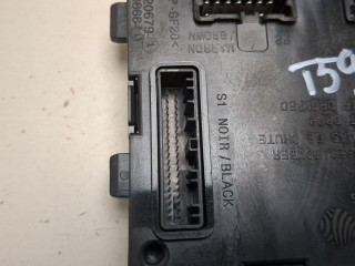 Блок управления бортовой сети (Body Control Module), ориг. номер 284B18533R, Renault Captur 2012-2017