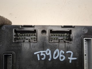 Блок управления бортовой сети (Body Control Module), ориг. номер 284B18533R, Renault Captur 2012-2017