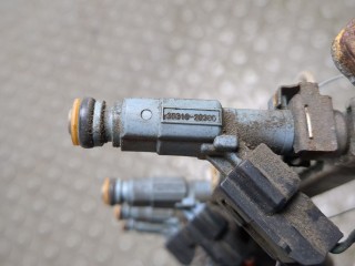 Форсунка топливная, ориг. номер 353402G300, 353102G300, Hyundai Santa Fe 2004-2012