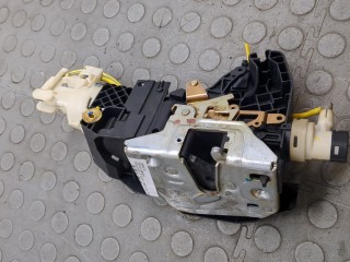 Замок двери правый задний, ориг. номер A2207304635, Mercedes S W220 1998-2002