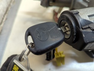 Замок зажигания, ориг. номер 4528002050, Toyota Corolla 1999-2002