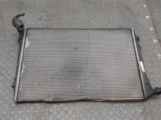 Радиатор охлаждения двигателя Volkswagen Touran 2006-2010