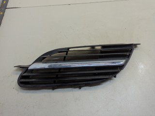 Решетка радиатора Nissan Almera Tino 2003-2006