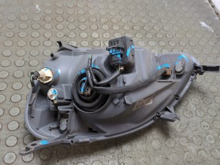 Фара (передняя) правая, ориг. номер 811300D090, 811100D09000, Toyota Yaris 2003-2005