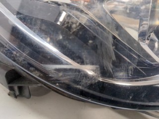 Фара (передняя) правая, ориг. номер 9816990780, Peugeot 308 2017-2022
