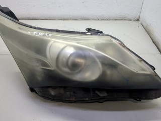 Фара (передняя) правая Toyota Avensis 3 2011-2015