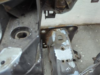 Усилитель бампера передний, ориг. номер 1540638, Ford Focus 2004-2008