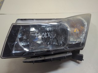 Кронштейн фары левый, ориг. номер 95137797, Chevrolet Cruze 2008-2012