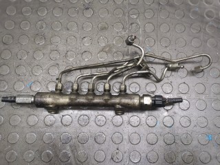 Рампа (рейка) топливная, ориг. номер 238100R010, Toyota Corolla Verso 2004-2007