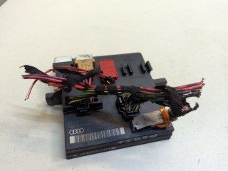 Блок управления бортовой сети (Body Control Module) Audi A4 2000-2006