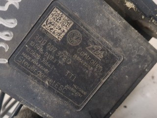 Блок АБС, насос (ABS, ESP, ASR), ориг. номер 3Q0614517Q, Volkswagen Passat 8 2014-2021