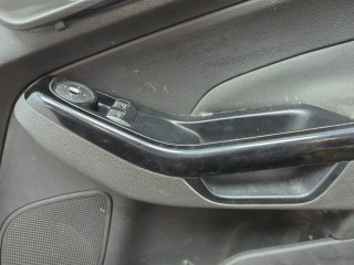 Замок двери правый передний, ориг. номер AM5AU21812CF, 2048284, Ford Fiesta 2008-2013
