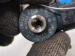 Форсунка топливная, ориг. номер 03L130277J, 0445110369, 03L130855CX, Volkswagen Passat 2011-2015