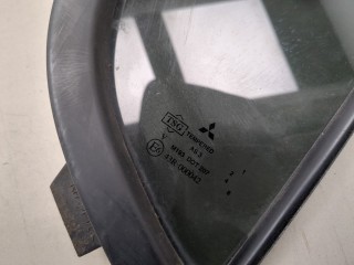 Стекло форточки двери правое заднее, Mitsubishi L200 2006-2011
