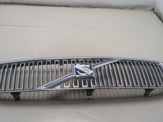 Решетка радиатора Volvo V70 2000-2004