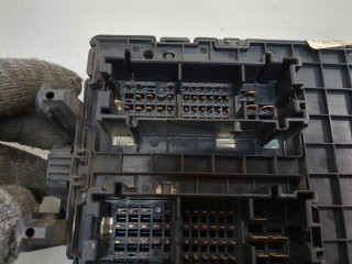 Блок предохранителей, ориг. номер 15791564, Hummer H3 2005-2010