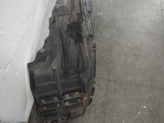 Брызговик левый передний, Mitsubishi Outlander 2009-2013
