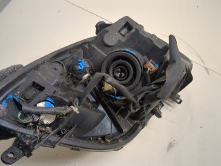Фара (передняя) правая, ориг. номер 811300D130, Toyota Yaris 2005-2009