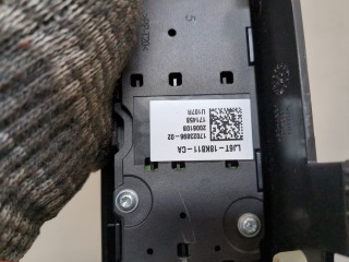 Панель управления магнитолой, ориг. номер LJ6T18K811CA, Ford Escape 2019-2022