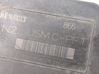Блок предохранителей, ориг. номер 8200481866, Renault Scenic 2003-2006