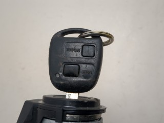 Замок зажигания, ориг. номер 452800D010, Toyota Yaris 1999-2003