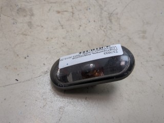 Повторитель поворотов правый передний, ориг. номер 2K0949117B, Volkswagen Caddy 2010-2015