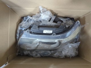 Кронштейн фары левый, ориг. номер LR001572, 6H5213W030AC, Land Rover Freelander 2 2006-2010