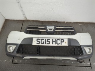 Бампер передний, ориг. номер 620220802R, Dacia Sandero 2012-2016