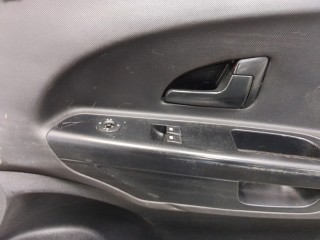 Замок двери правый передний, ориг. номер 813201H010, KIA Cee'd 2006-2010