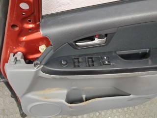 Стекло боковой двери правое переднее, ориг. номер 8453179J00, Suzuki SX4 2006-2014