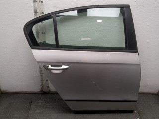 Стекло боковой двери правое заднее Volkswagen Passat 2005-2010