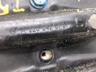 Подушка крепления КПП, ориг. номер A2202420101, Mercedes S W220 1998-2002