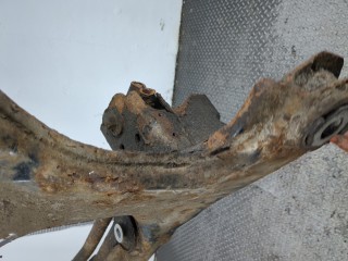 Балка подвески задняя, ориг. номер LR028449, BJ325K091AD, Land Rover Range Rover Evoque 2011-2015