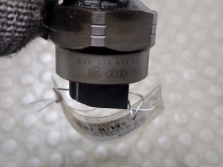 Форсунка топливная, ориг. номер 038130073AL, 038130079BX, Volkswagen Passat 1996-2001