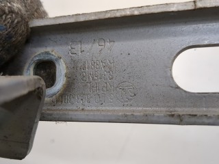 Петля капота левая, ориг. номер 5L0823301D, Skoda Yeti 2009-2014