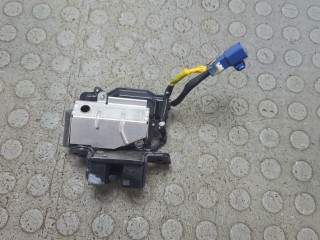 Замок багажника Toyota Yaris 2005-2009