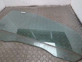 Стекло боковой двери правое переднее Ford Focus 2007-2011