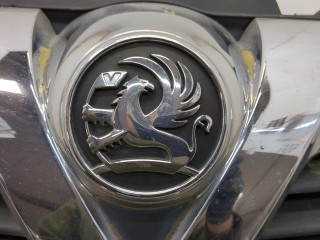 Решетка радиатора, ориг. номер 13157590, 13216644, 13180020, Opel Zafira B 2005-2008
