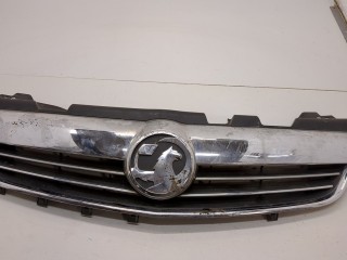 Решетка радиатора Opel Zafira B 2008-2014