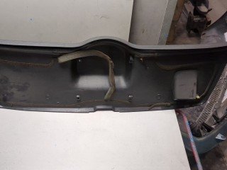 Обшивка крышки (двери) багажника, ориг. номер 7700836740, Renault Clio 2001-2003