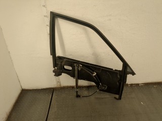 Стеклоподъемник механический правый передний Audi 80 1986-1992
