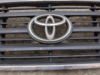 Решетка радиатора, ориг. номер 5311160340, Toyota Land Cruiser 1998-2002