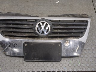 Решетка радиатора Volkswagen Passat 2005-2010