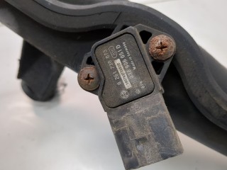 Патрубок корпуса воздушного фильтра, ориг. номер 038906051D, 1K0145770K, Volkswagen Passat 2005-2010
