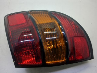 Фонарь (задний) правый Pontiac Vibe 2002-2004